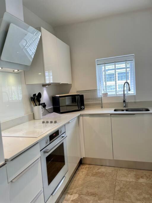Modern 2 Bed Flat W Parking, Dog Friendly, Central Bournemouth Luaran gambar