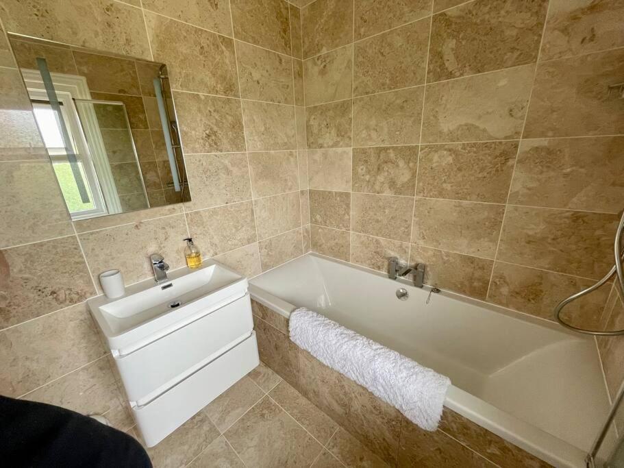 Modern 2 Bed Flat W Parking, Dog Friendly, Central Bournemouth Luaran gambar
